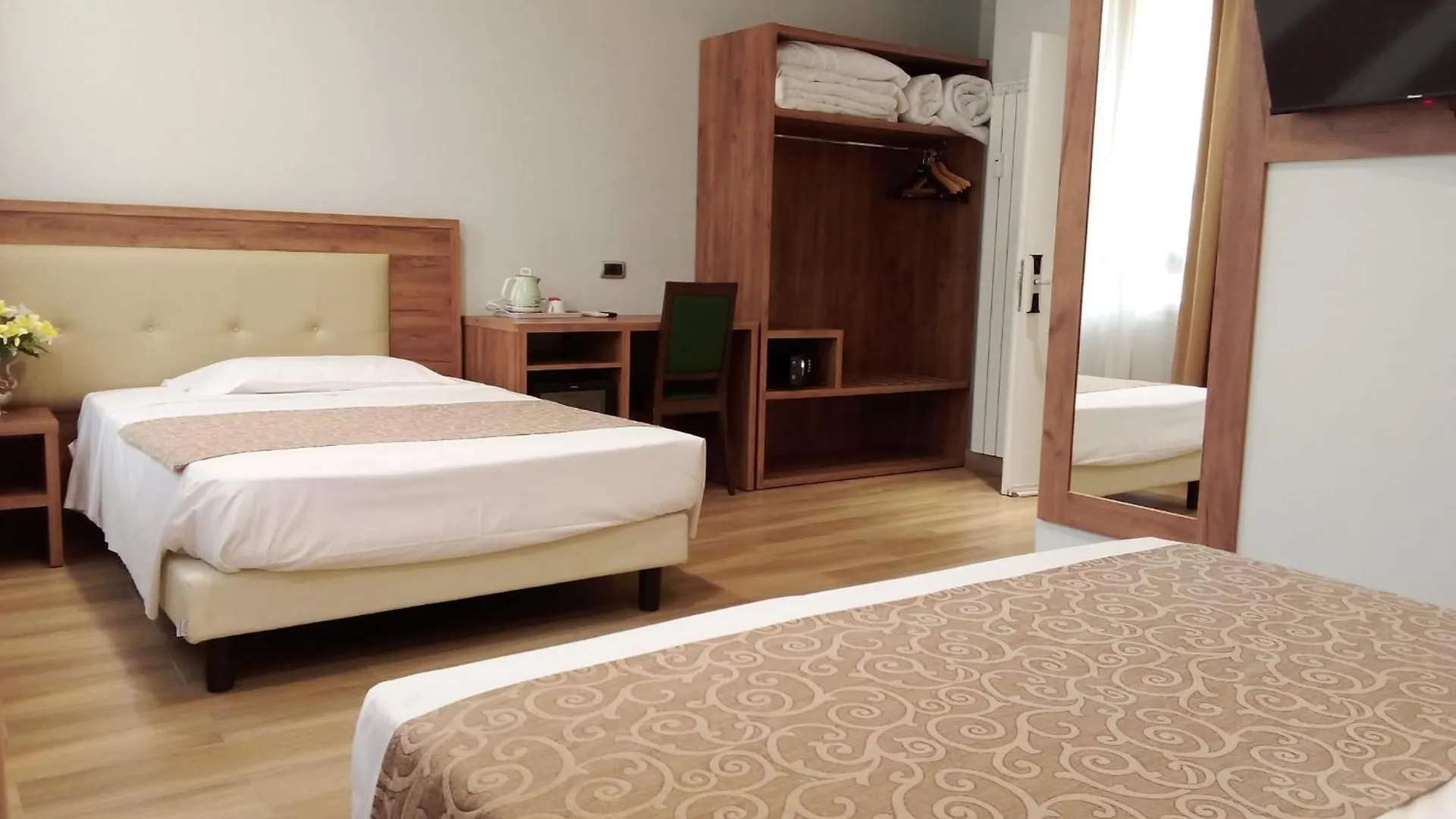 ***  Csi Group - Hotel Central Station Milan Italy